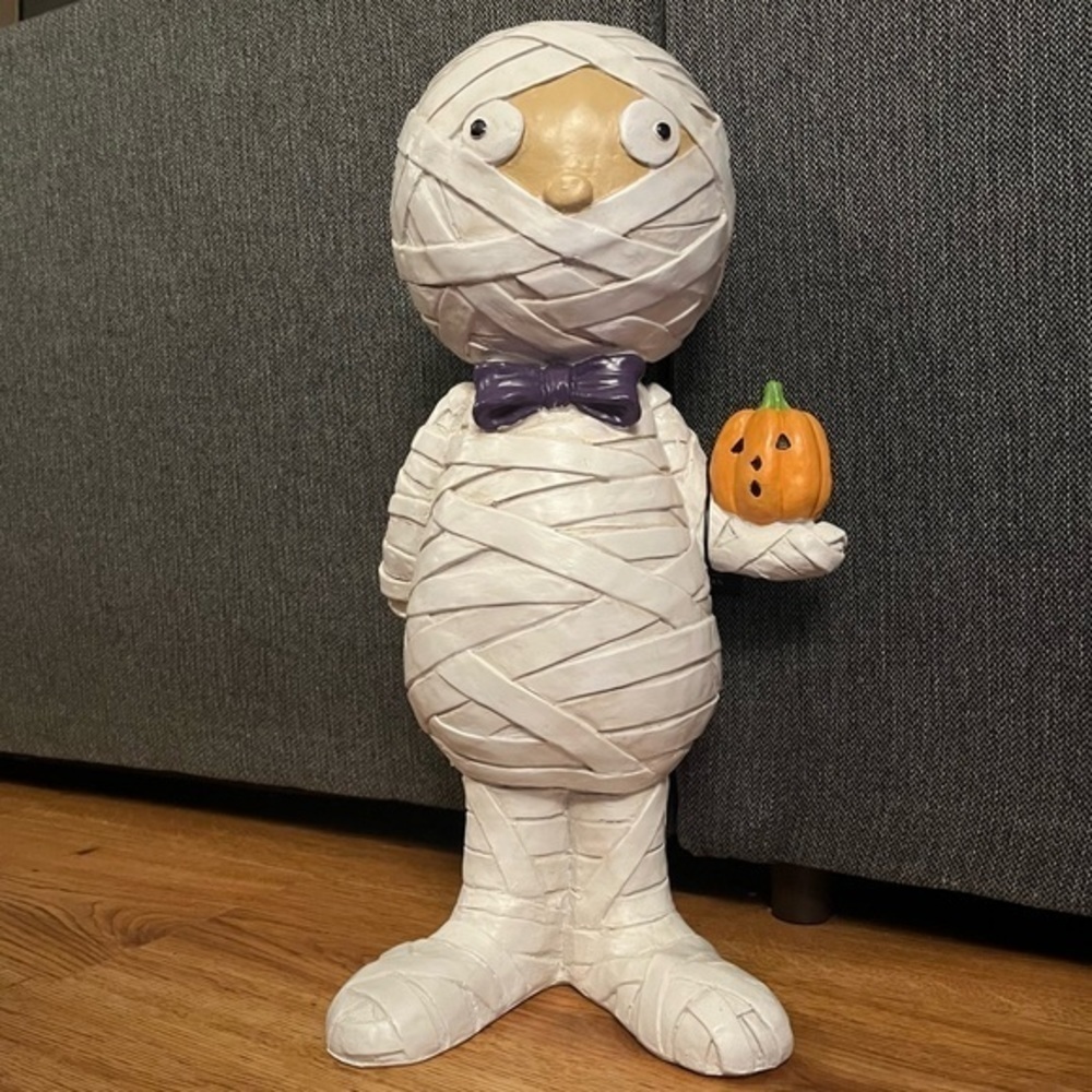 Gus The Mummy Large Statue NWT - Picture 3 of 8